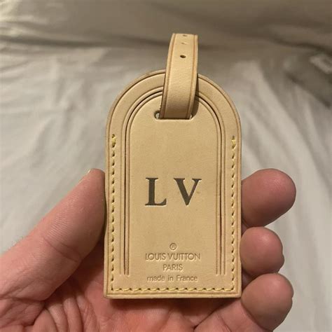 louis vuitton luggage tag price